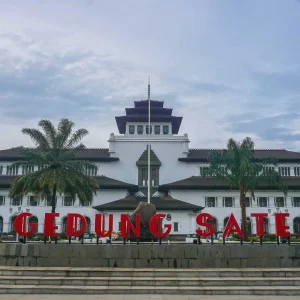 vila lembang - gedung sate